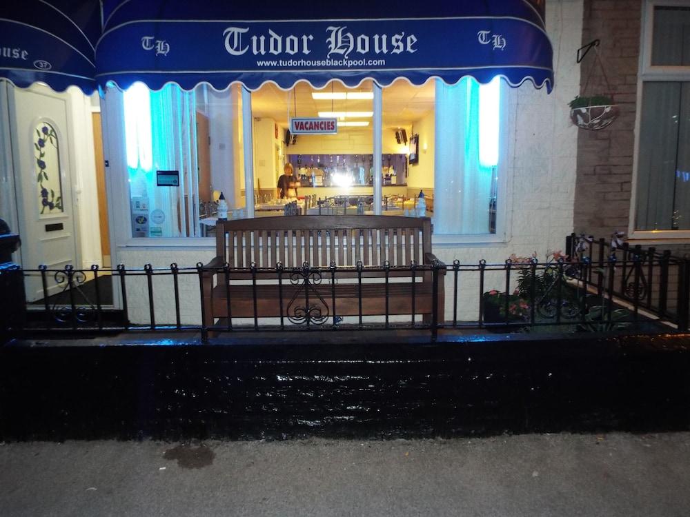 Tudor House Blackpool Exterior foto